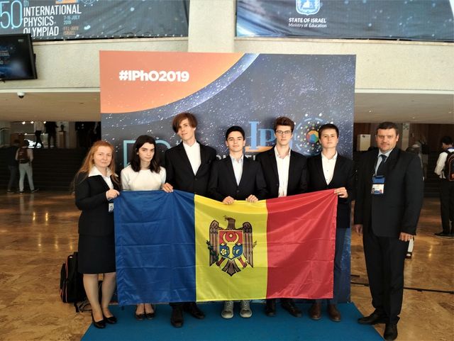 Două medalii de bronz au fost obținute de elevii moldoveni la Olimpiada Internațională de Fizică