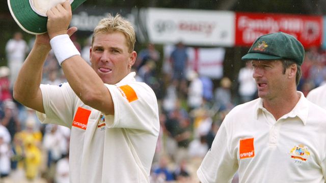 Shane Warne to auction his Baggy Green cap for Australia bushfire relief