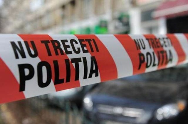Un elev cercetat în libertate după ce și-a înjunghiat un coleg de clasă, și-a omorât bunica