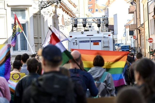 Gyanúsítottként hallgatják ki a Pécs Pride szervezőjét