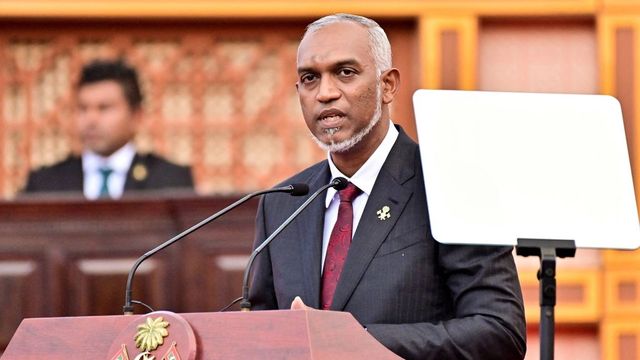 Maldives asks India to withdraw its military presence