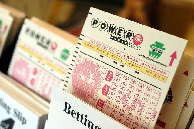 Cum a primit numerele câștigătoare la loto un pensionar care a ajuns milionar
