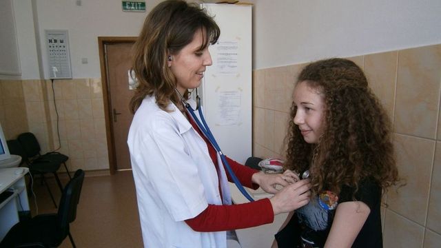 Asistenții medicali din școli se vor subordona Centrelor Medicilor de Familie