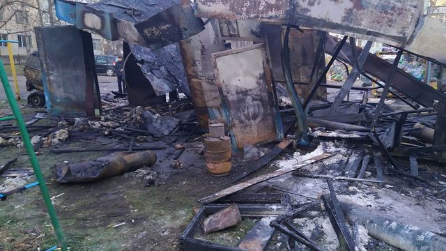 Explozie infernală în Capitală, după ce un garaj cu butelii cu oxigen a luat foc
