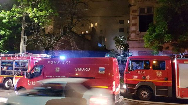 Incendiu puternic în Giurgiu. Trei minori și un bătrân de 86 de ani au ajuns la spital
