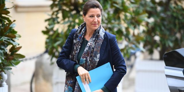 Egy miniszter Macron pártjának új párizsi főpolgármester-jelöltje