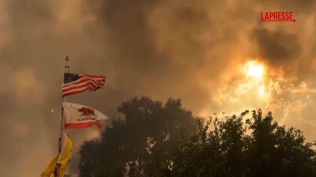 California, un incendio devasta Chinese Camp