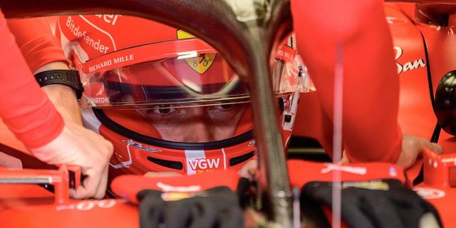 Verstappen il più veloce ma a causa della penalità in pole partirà Leclerc