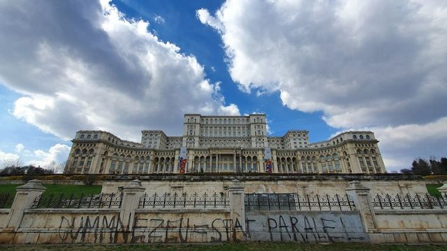 Deputații au adoptat înființarea Muzeului Ororilor Comunismului la Palatul Parlamentului