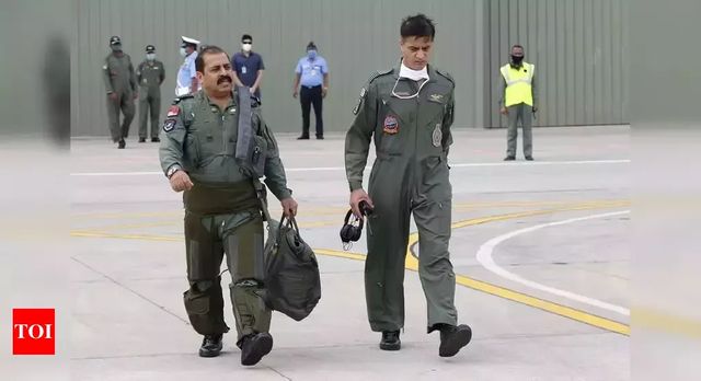 Air Force Chief Visits Ladakh, Fighter Jets, Choppers Seen Over Leh