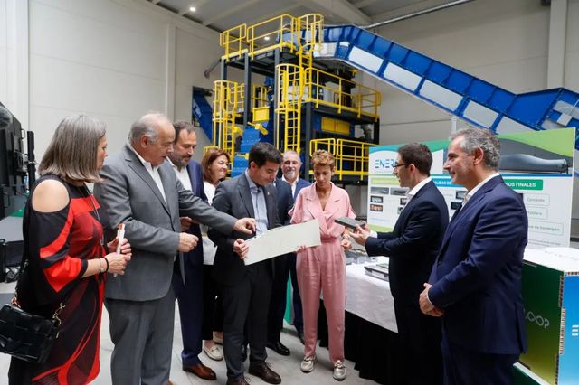 Iberdrola y FCC inauguran la primera planta de reciclaje de palas de aerogenerador de la Península Ibérica