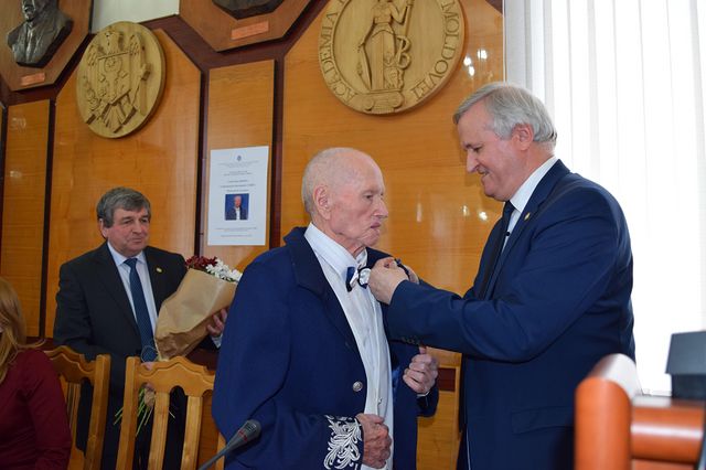 La vârsta de 91 de ani, s-a stins din viață academicianul Haralambie Corbu, membru al Academiei de Științe a Moldovei