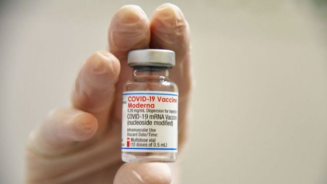 Moderna dă în judecată Pfizer și BioNTech pentru brevetele ARNm