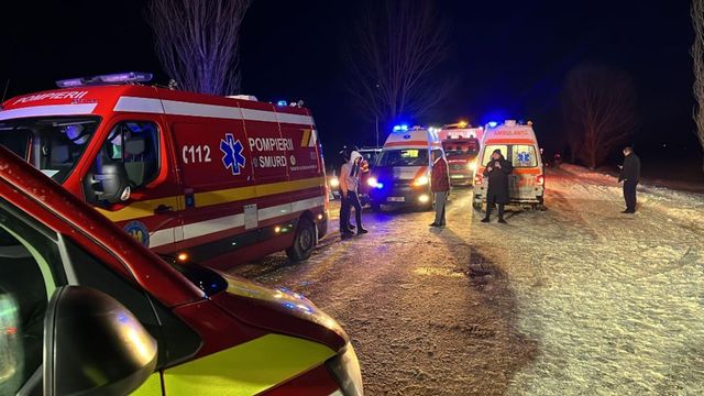 Doi copii, morți într-un tragic accident, în județul Bacău. 6 persoane au ajuns la spital FOTO