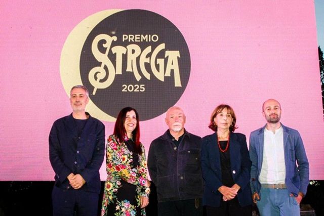 Bajani stacca tutti e guida cinquina Strega, seconda Terranova