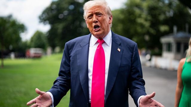 Döbbenetes összegre perli Donald Trump a New York Timest
