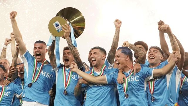 Napoli, durante la festa scudetto 39 feriti, 10 rapine e un tiktoker arrestato