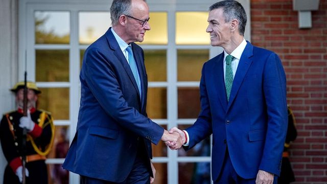 España y Alemania acuerdan abrir un diálogo para que el catalán sea una lengua oficial en la UE