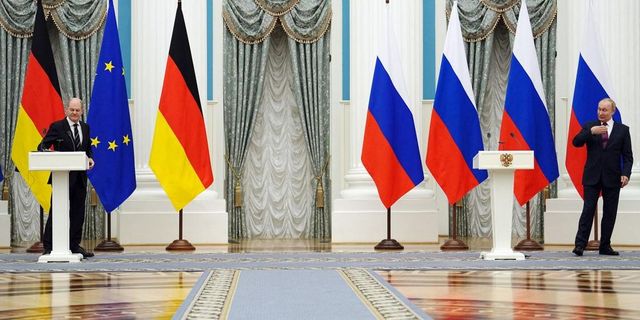 Beszélni akar Vlagyimir Putyinnal a német kancellár, de előrelépést nem vár
