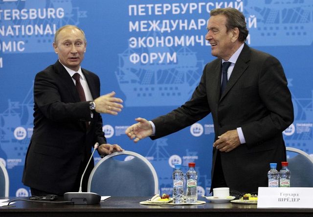 Ucraina, Schroeder rinuncia a nomina in Consiglio vigilanza Gazprom