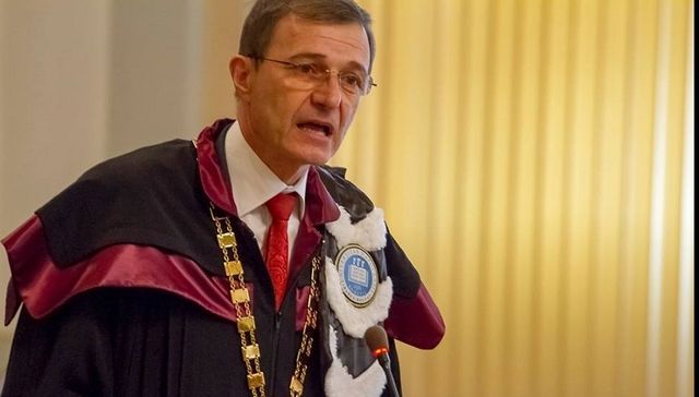 Ioan-Aurel Pop, președintele Academiei Române: Accesul în biserici este capital