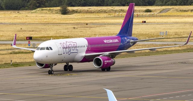 Egy Wizz Air repülőgépen szülte meg gyermekét egy nő