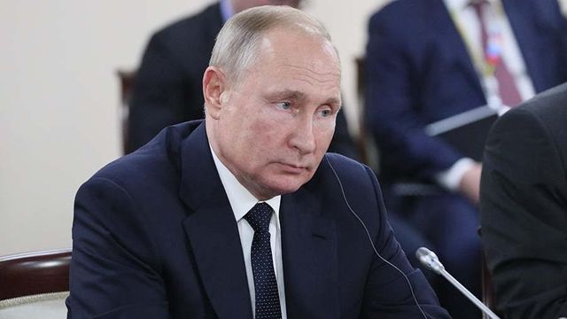 Путин поддержал идею вернуть дела педофилов и чиновников в суды присяжных