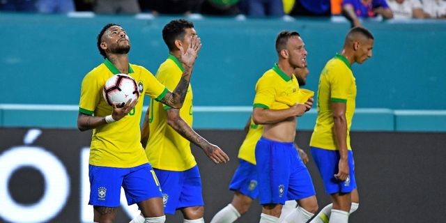 Neymar snags equalizer in return as Brazil draw Colombia 2-2 in friendly
