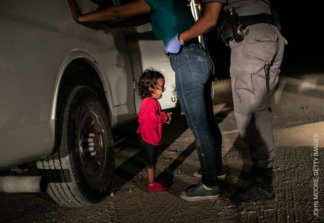 Imaginea unei fetițe din Honduras plângând, premiată în cadrul World Press Photo 2019