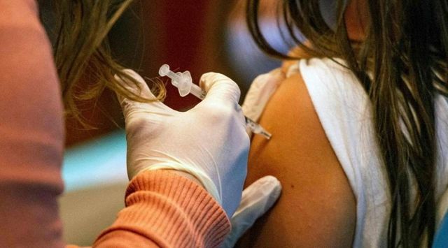 Il via libera al vaccino per i bimbi tra 0 e 5 anni potrebbe arrivare entro Pasqua, dice Palù