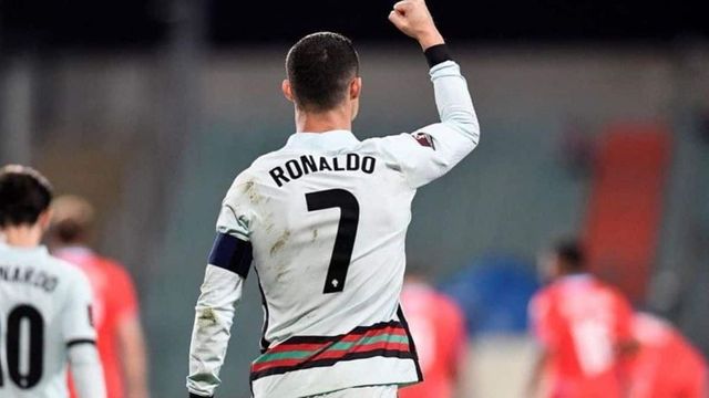 Cristiano Ronaldo's Discarded Armband Makes 64,000 Euros At Auction