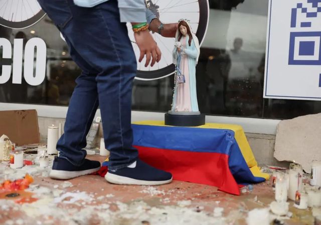 La escolta se redujo «extrañamente» justo antes del atentado contra Uribe