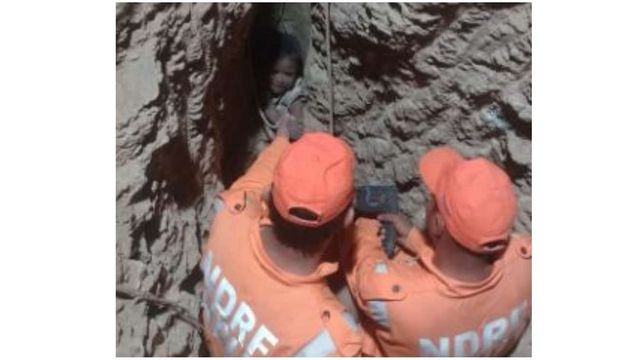 6-Year-Old Boy Trapped in Borewell in Pune, Rescue Ops Underway