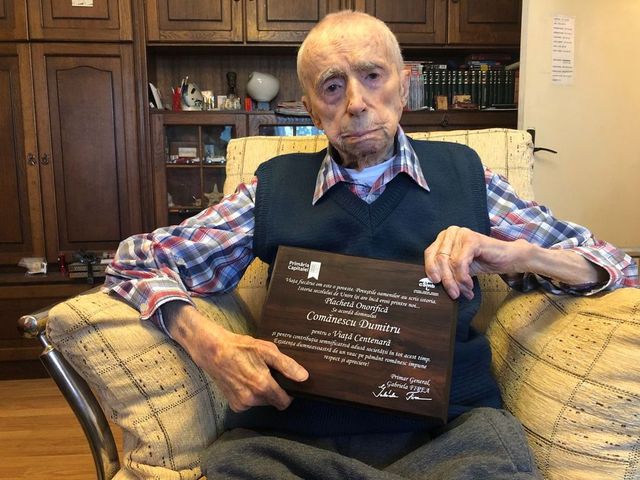 Românul Dumitru Comănescu, în vârstă de 111 ani și 3 luni, declarat al treilea cel mai longeviv bărbat al Planetei
