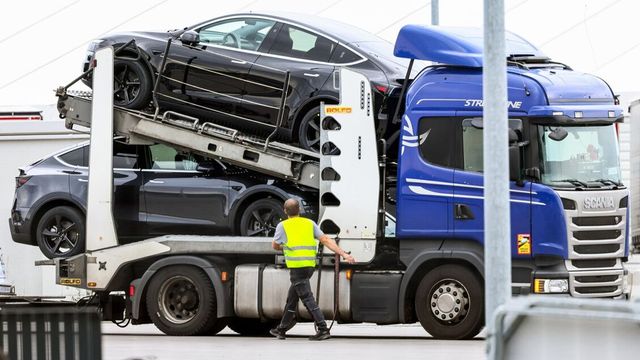 Svimez, con i dazi al 15% a rischio oltre 103mila posti di lavoro