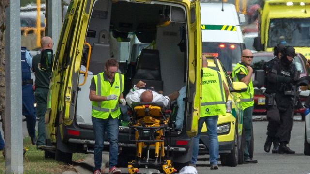 Множество жертви след стрелба в две джамии в Нова Зеландия