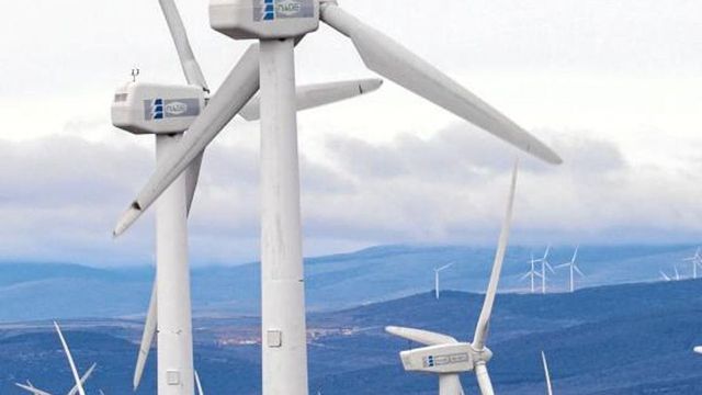 Muere un joven tras electrocutarse en un molino de viento en Burgos