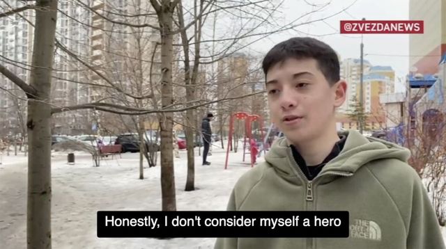 Erou la doar 15 ani. Un adolescent musulman a salvat peste 100 de persoane din infernul de la Moscova. “Sunt în stare de șoc”