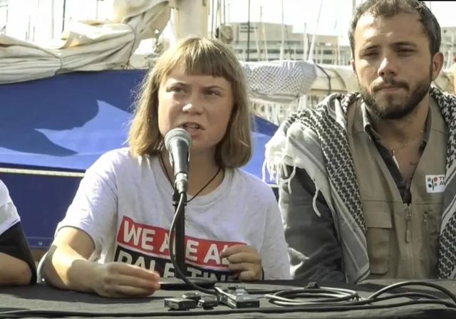 La flotilla Global Sumud zarpa de Barcelona rumbo a Gaza para romper el bloqueo israelí