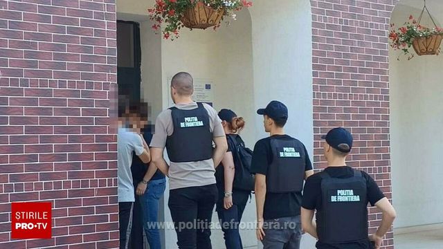 Rețea de buletine românești false pentru mii de ruși, ucraineni și moldoveni, descoperită la Botoșani