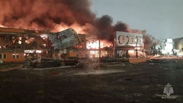 Крупный пожар в торговом центре в Подмосковье: есть жертвы