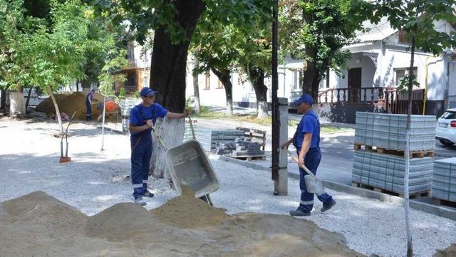 Au început lucrările de reabilitare a zonei pietonale din centrul istoric al capitale