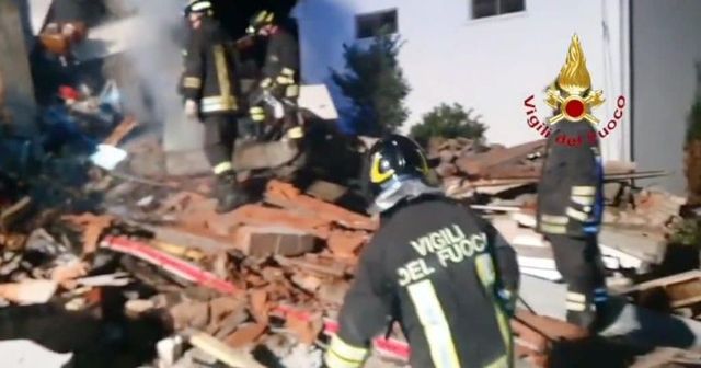 Esplosione in palazzina a Ferrara, due possibili dispersi