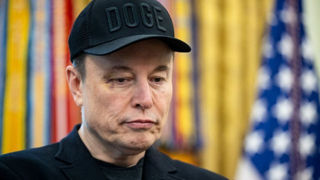 Elon Musk, with Donald Trump by his side, reveals story behind black eye: ‘He did it…’