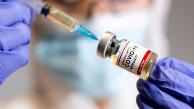 Un nou lot de peste 40 de mii de doze de vaccin Pfizer a ajuns la Chișinău