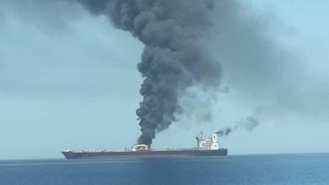 Două petroliere, lovite în urma unui atac „suspect” produs în Golful Oman