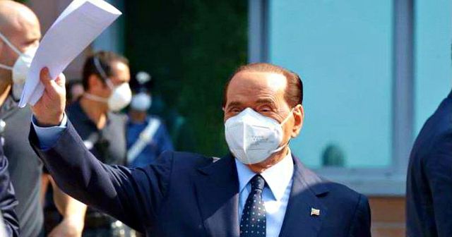 Berlusconi ancora positivo al Covid, processo Ruby ter rinviato
