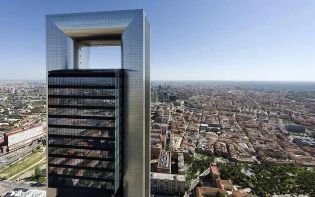 El expresidente de la energética Cepsa, Al Qubaisi, en busca y captura