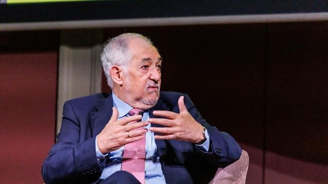 Conde-Pumpido debería abstenerse