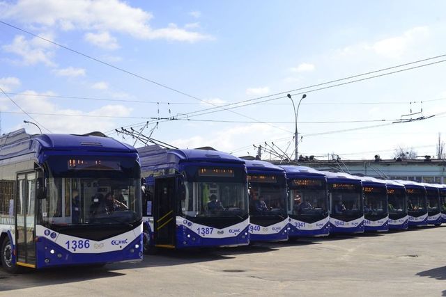 С сегодняшнего дня по улицам Кишинева будут курсировать еще 20 троллейбусов